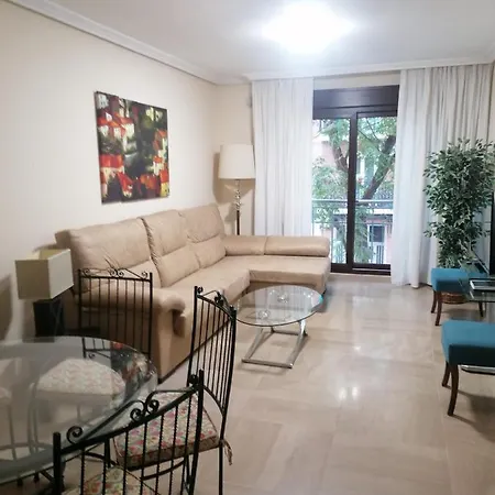 Habitat Centro Ave 公寓 *